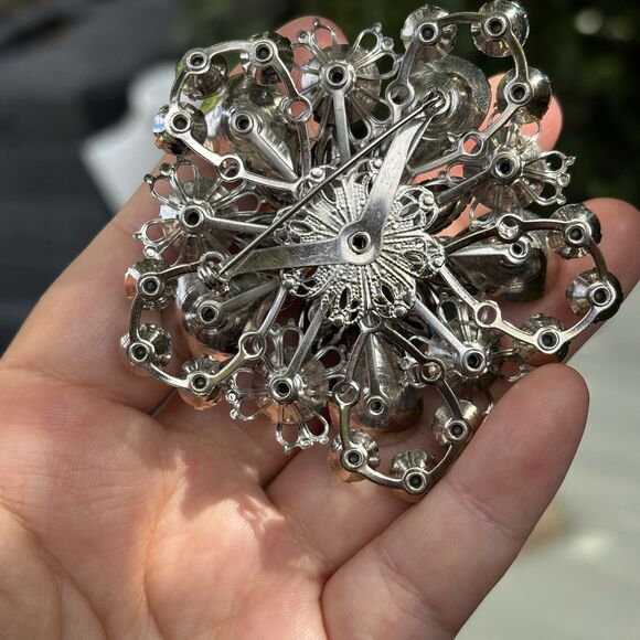 Large Blue AB Rhinestone Layered Flower Brooch Unsigned Judylee 2.75 - Picture 5 of 7